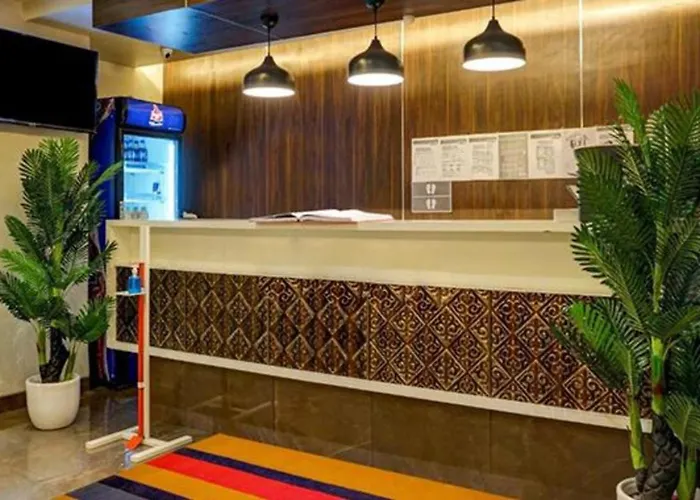 Omkar Executive Hotel Yerandwane